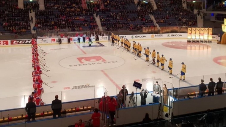 Видео: хоккейный матч «Россия-Швеция» завершился со счетом 2:4