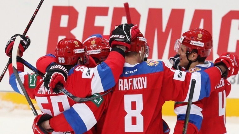 Российские хоккеисты вышли на второе место в третьем этапе Евротура