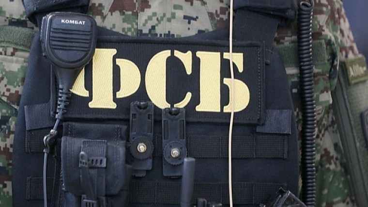 В Крыму проходят обыски в домах предполагаемых террористов