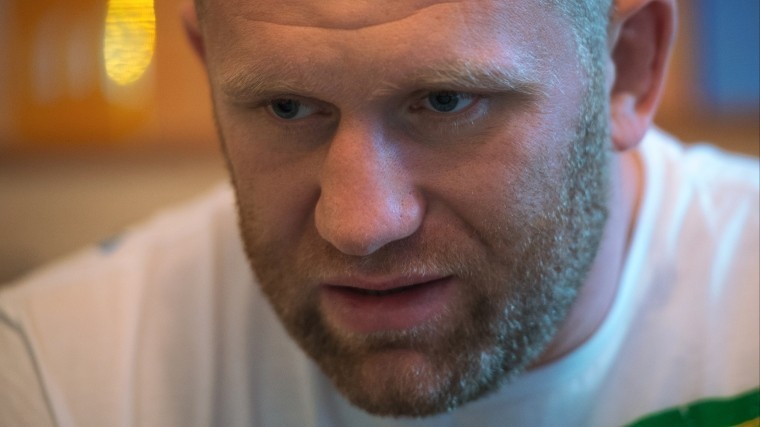 Российский боец Bellator Харитонов рассказал о самочувствии после удара в пах