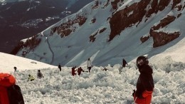 Один из пострадавших при сходе лавины в Швейцарии скончался