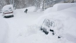 Сугробы с человеческий рост: Как в Самаре переживают непогоду