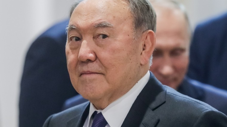 Назарбаев отправил в отставку правительство Казахстана