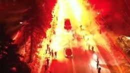 Видео: Фанаты «Зенита» проводили команду на игру с «Фенербахче» огненным шоу