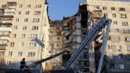 Жильцов обрушившегося дома в Магнитогорске снова эвакуировали из-за пожара