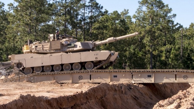 Опубликовано первое фото модернизированного танка Abrams