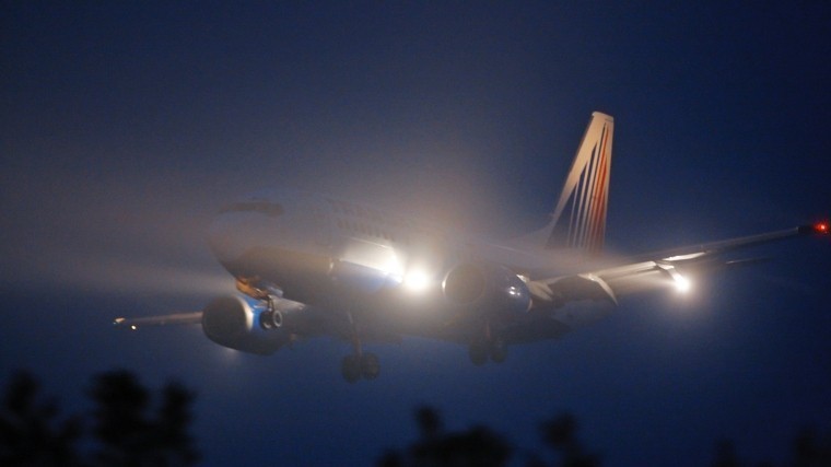 Самолет с пациентами на борту экстренно сел в Бурятии