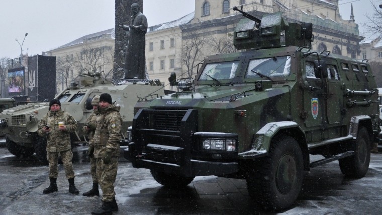 Фото: На Украине протестировали бездорожьем бронеавтомобиль «Казак-2М1»