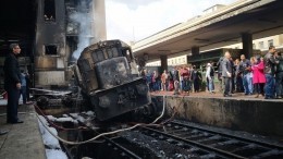 Видео: Чудовищный взрыв тепловоза на ж/д вокзале в Каире