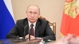 Путин: Россия продолжит укреплять свои армию и флот