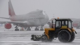 В Пулково прокомментировали задержку рейсов из-за метели