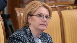 Глава Минздрава РФ Вероника Скворцова оказала экстренную помощь в самолете