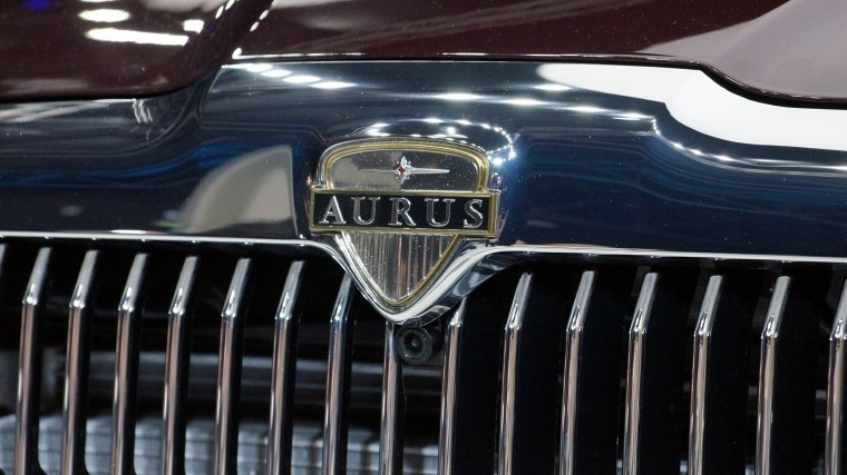 Директор автосалона в Женеве назвал новый Aurus Limousine танком