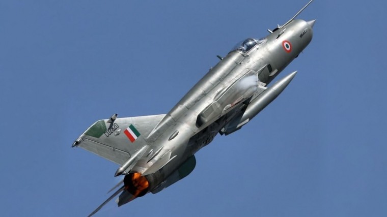 Видео: В Индии разбился самолет МиГ-21