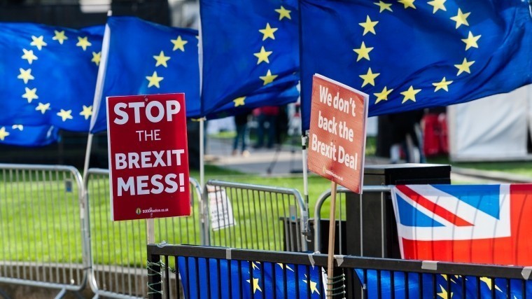 Британский парламент отклонил соглашение с ЕС по BREXIT