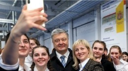 Порошенко признался, что будет подкупать украинцев