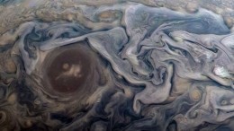 «Кадры просто космос!» — зонд снял шторм на Юпитере