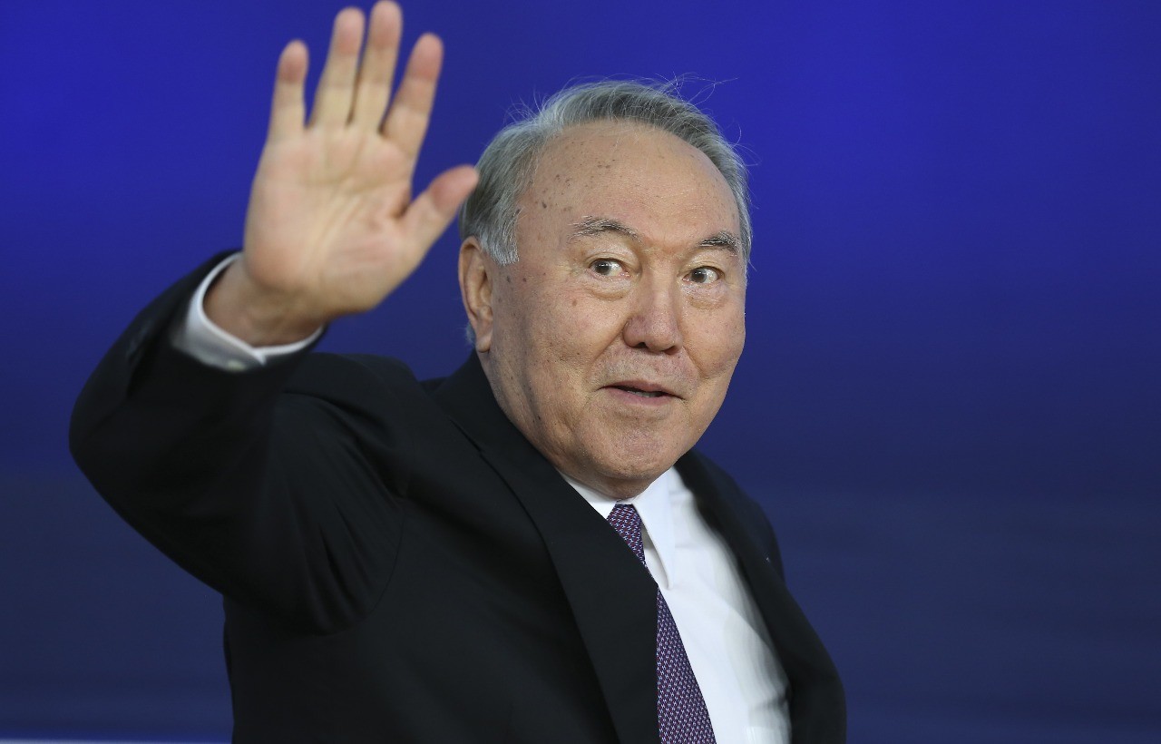 Президент Казахстана Нурсултан Назарбаев заявил о своей отставке
