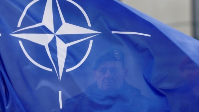 НАТО продолжает считать, что бомбардировки Югославии в 1999 году были необходимы