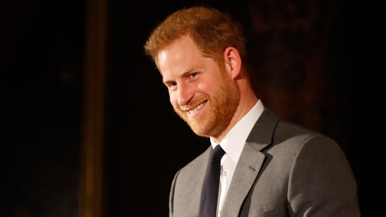 Принц Гарри сидит в соцсетях несмотря на запреты Букингемского дворца