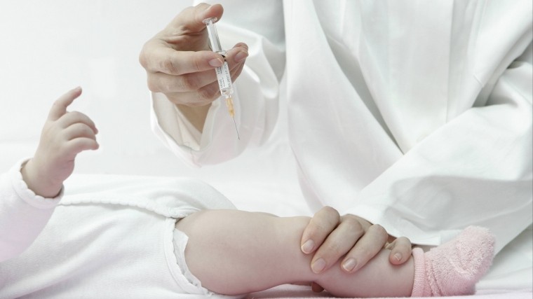 Ученые доказали эффективность детских прививок