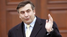 Видео: Саакашвили объяснил, почему жевал галстук в телеэфире в 2008 году