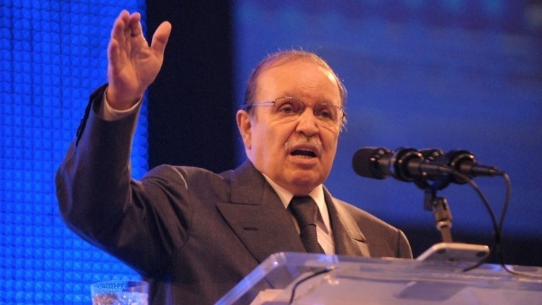 Президент Алжира готовится объявить о своей отставке
