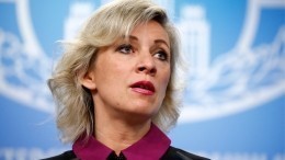 Рука «демократии» сжимает горло свободе: Захарова прокомментировала задержание Ассанжа