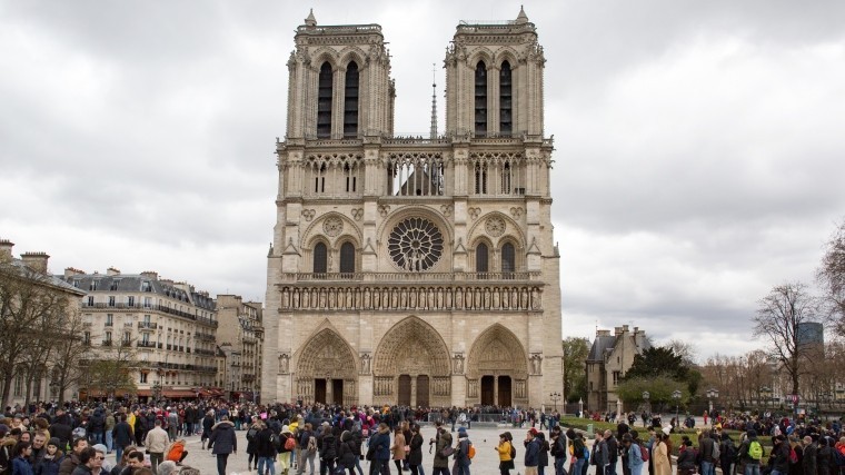 Собор Парижской Богоматери утерян для Франции и мира как исторический объект