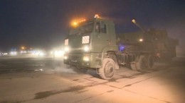 Видео: Колонна военной техники следует из Алабино в Москву