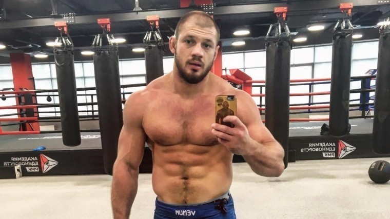 Российский боец Штырков попал в больницу перед турниром UFC в Петербурге