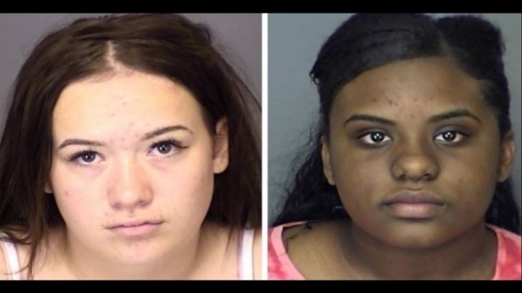 Американских школьниц задержали за подготовку массового убийства во Флориде