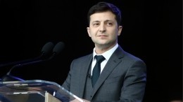 Адвокат Порошенко подал иск о снятии Зеленского с выборов президента Украины