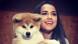 «Прирожденная парница» — Собака Загитовой выступила на льду с хозяйкой-чемпионкой