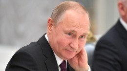 Путин принимает участие в закладке и спуске кораблей ВМФ в Петербурге, Северодвинске и Калининграде