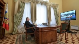 Видео: Путин запустил отгрузку СПГ в порту Ленинградской области