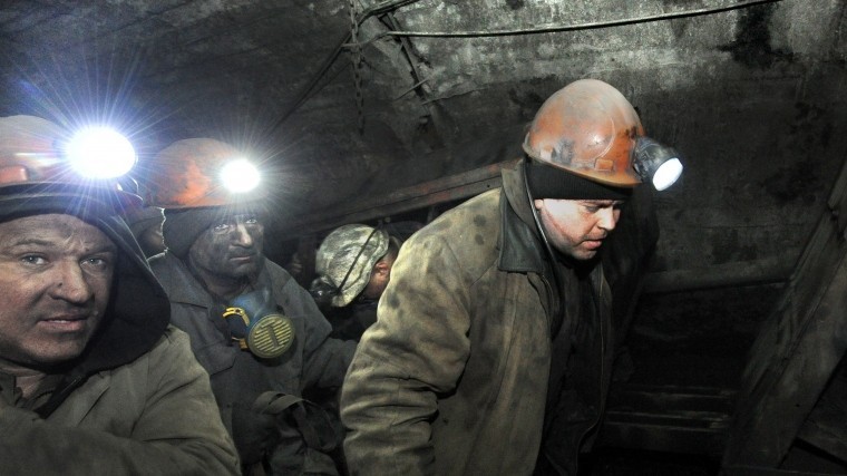В результате взрыва на шахте в ЛНР могли погибнуть 19 человек