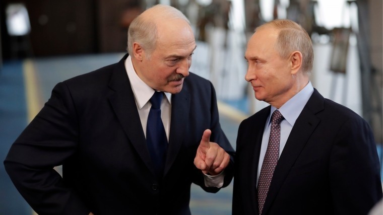 Путин обсудил с Лукашенко ситуацию с поставками «грязной» нефти