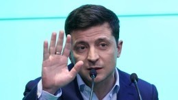 Команда Зеленского поддержала запрет выезда за границу Порошенко и его окружения