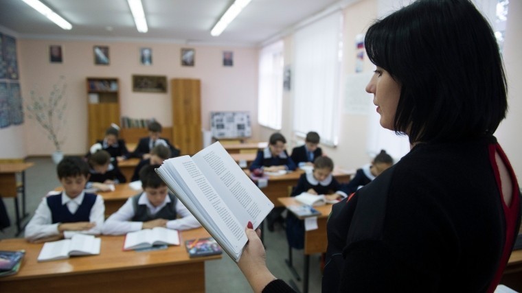 Российских учителей научат правилам поведения в соцсетях