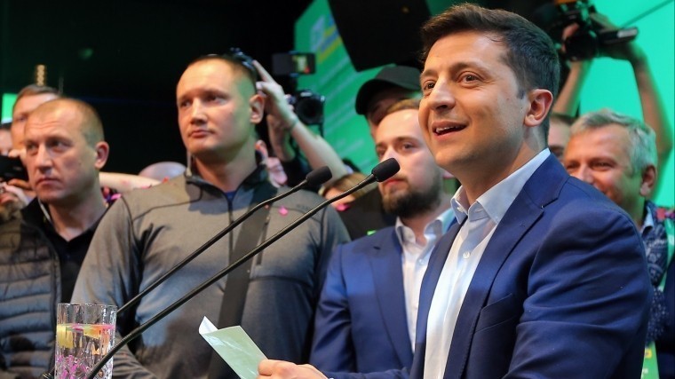 Советник Зеленского призвал Порошенко «убрать за собой»