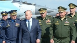 Опубликовано видео полета самолета Путина в сопровождении шести Су-57