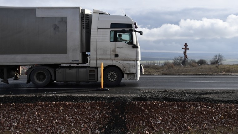 В России ограничат движение грузовиков по трассам в дневное время