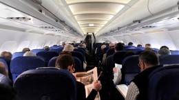 «Потому что они иностранцы»: женщина устроила дебош на рейсе «Барселона — Киев»