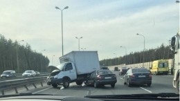 Видео: Один человек погиб, трое пострадали в жуткой аварии в Ленобласти