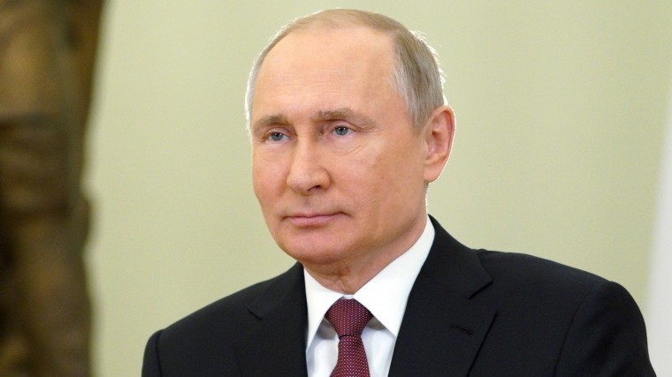 «Заслуженная награда»: Путин поздравил российского тхэквондиста Ларина с победой