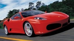 Видео: Ferrari взяли «в оборот» в Самаре