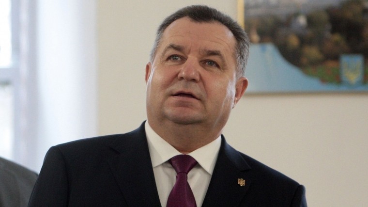 Отставка грозившего проплыть под Крымским мостом министра Украины откладывается
