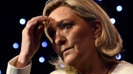 Партия Марин Ле Пен побеждает на выборах в Европарламент во Франции — экзитполы