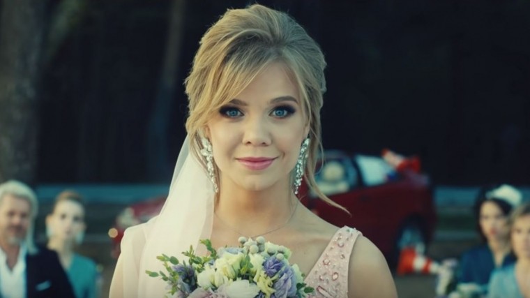 Шнуров женится на Алле Михеевой — это не фантастика, а клип на песню «Кабриолет»